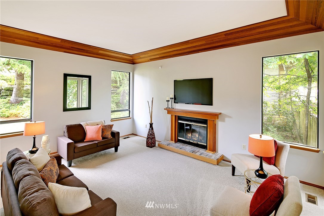2817 Cedar Avenue South Renton, WA 98055 - Photo 3 of 25 Gallery Image 3