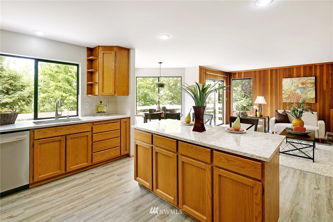 2817 Cedar Avenue South Renton, WA 98055 - Photo 6 of 25 Gallery Image 6