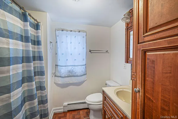 $425,000 | 723 West Main Street, Riverhead, NY 11901