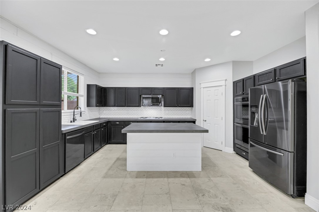 7101 Flagstaff Ranch Street Las Vegas, NV 89166 - Photo 14 of 36