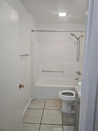 $2,100 | 38000 17th Street East, Unit 16, Palmdale, CA 93550
