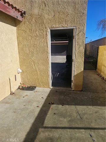 $2,300 | 38000 17th Street East, Unit 16, Palmdale, CA 93550