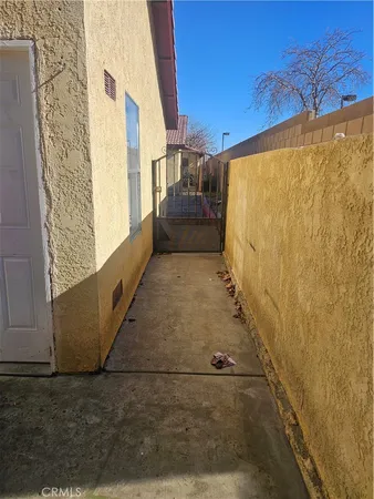 $2,100 | 38000 17th Street East, Unit 16, Palmdale, CA 93550