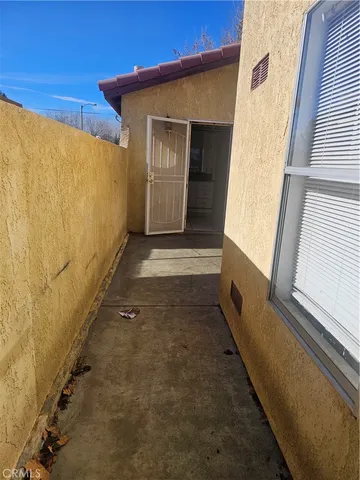 $2,300 | 38000 17th Street East, Unit 16, Palmdale, CA 93550