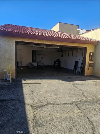$2,100 | 38000 17th Street East, Unit 16, Palmdale, CA 93550