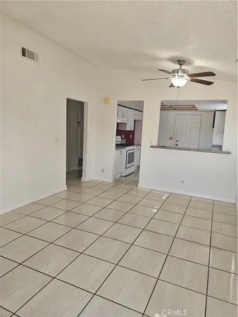 $2,100 | 38000 17th Street East, Unit 16, Palmdale, CA 93550