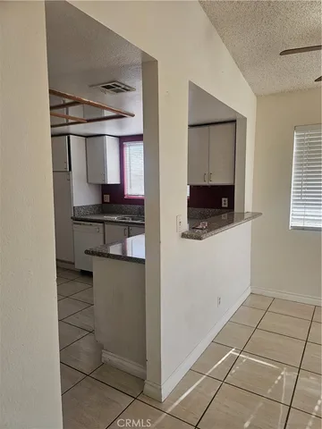 $2,300 | 38000 17th Street East, Unit 16, Palmdale, CA 93550