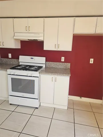 $2,300 | 38000 17th Street East, Unit 16, Palmdale, CA 93550