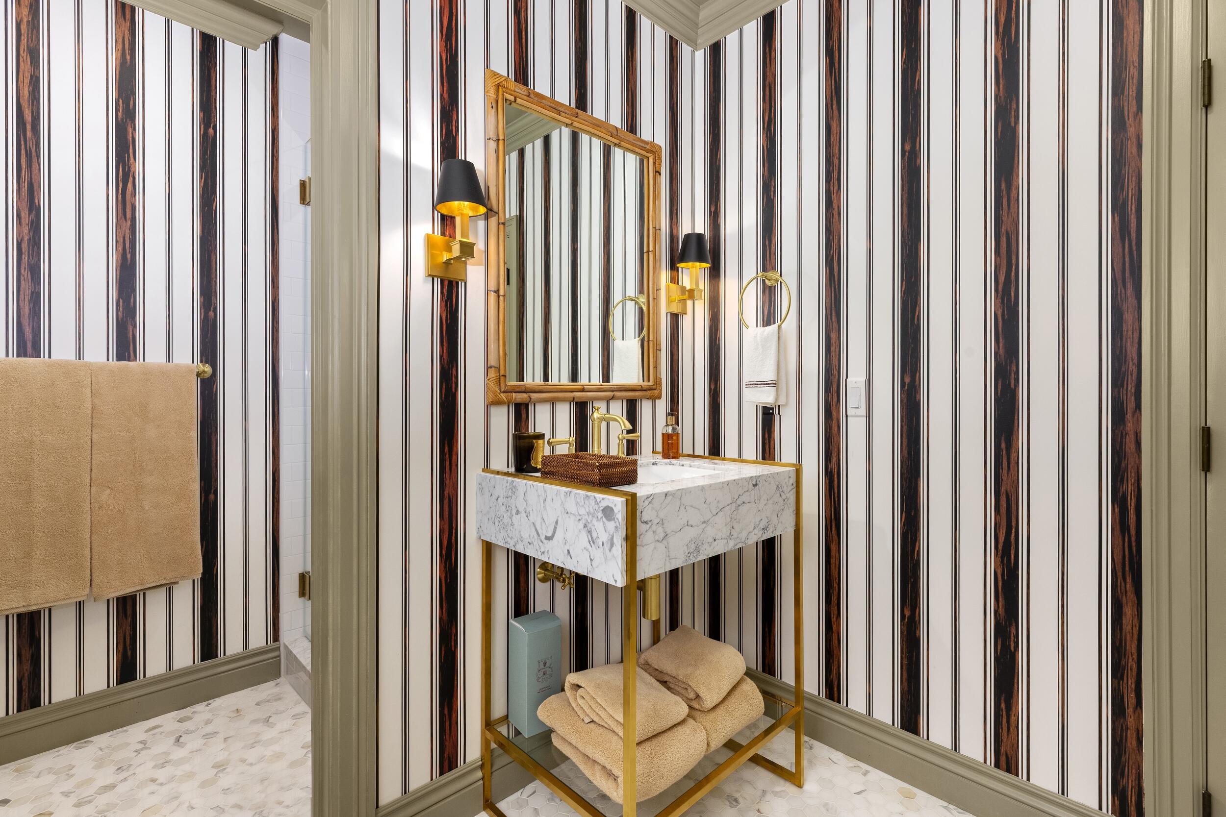 258 List Road Palm Beach, FL 33480 - Photo 27 of 49 Guest Bath