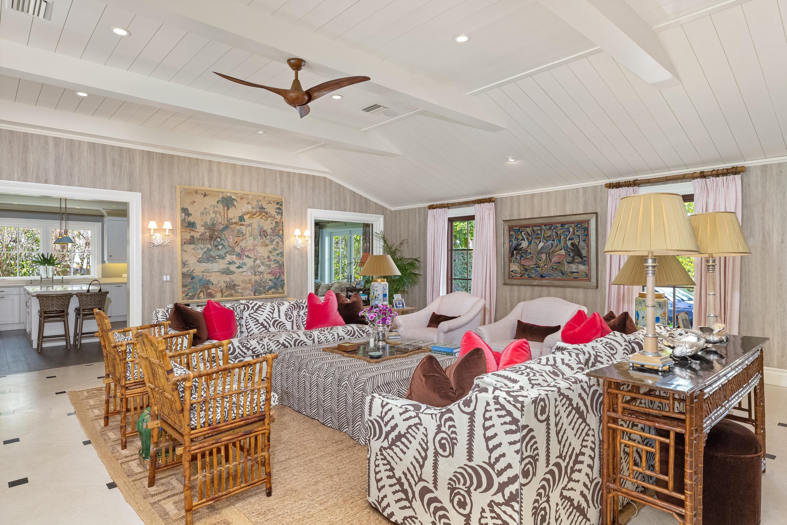 258 List Road Palm Beach, FL 33480 - Photo 7 of 49 a living room with furniture