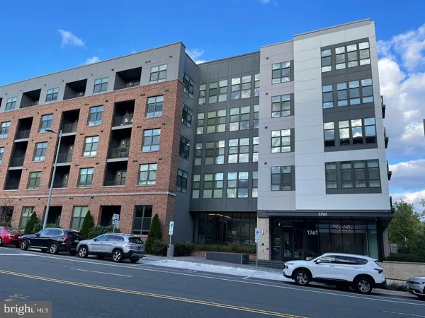 $3,900 | 1761 Old Meadow Road, Unit 212, McLean, VA 22102