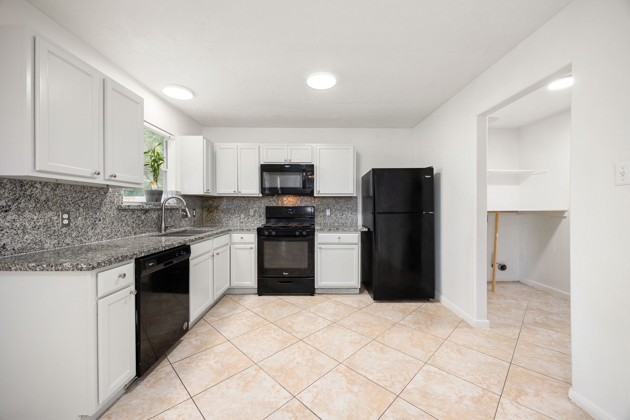1930 Emerald Pathway Drive Spring, TX 77388 - Photo 11 of 38