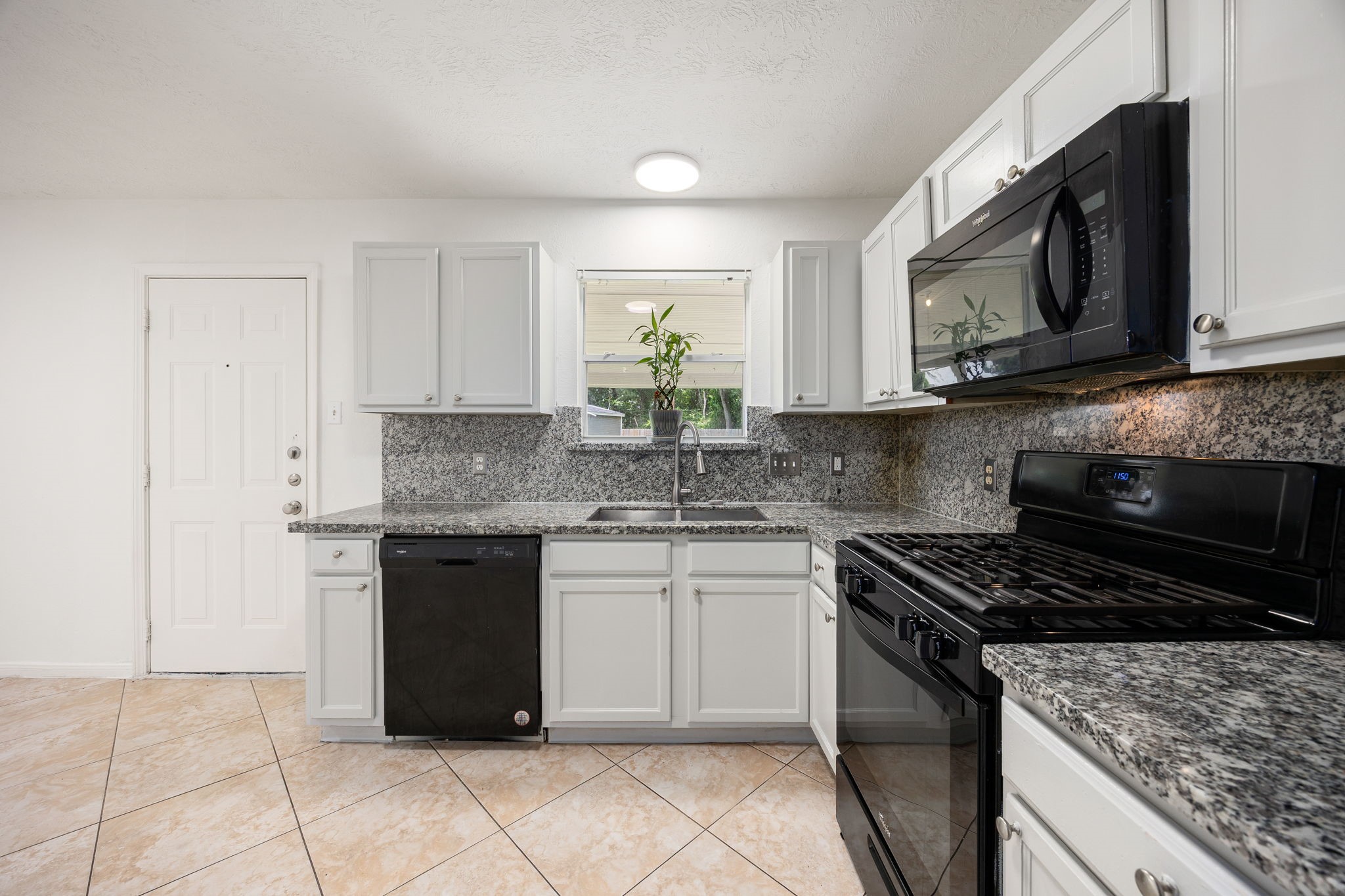 1930 Emerald Pathway Drive Spring, TX 77388 - Photo 15 of 38