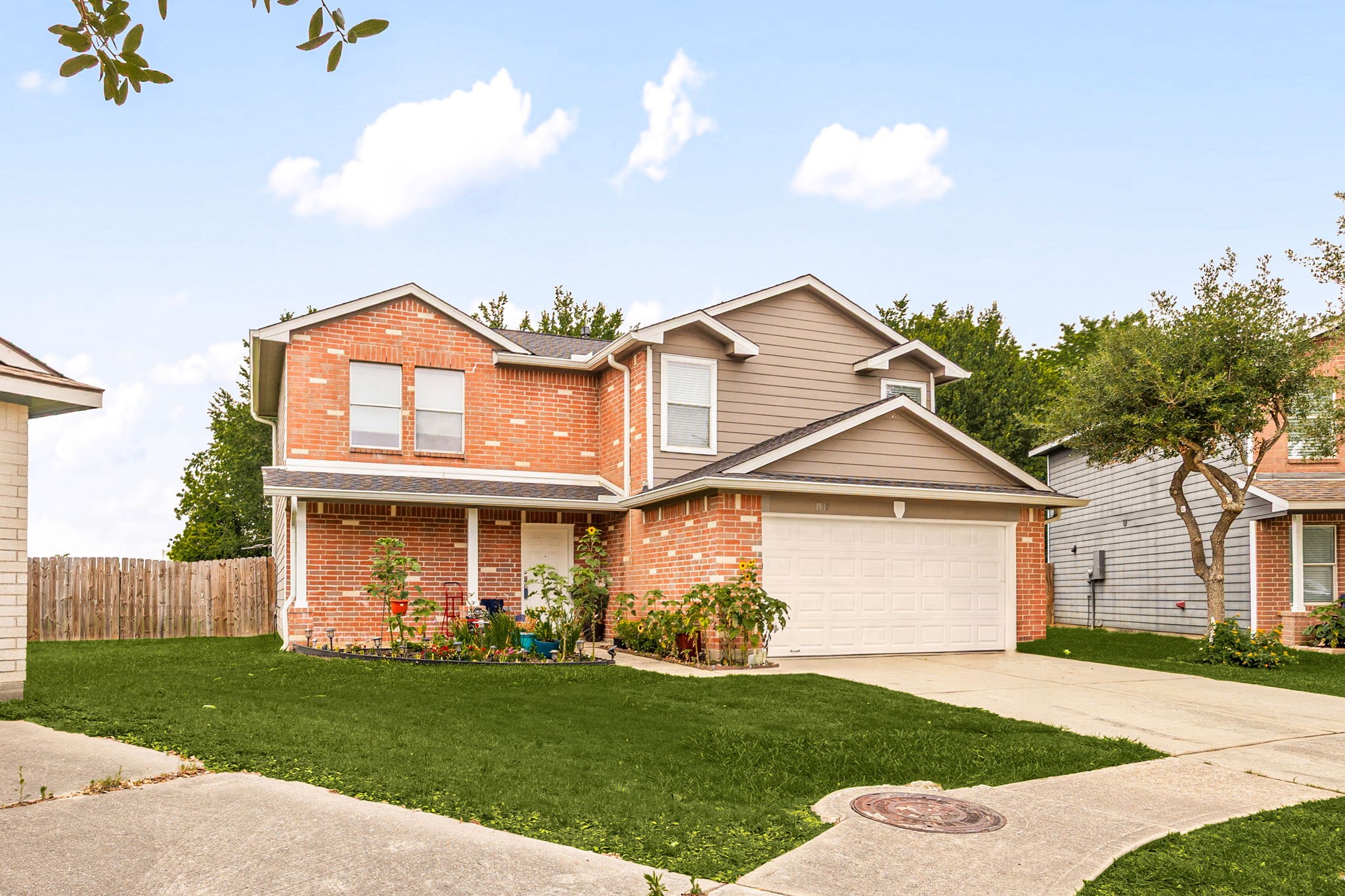 1930 Emerald Pathway Drive Spring, TX 77388 - Photo 2 of 38