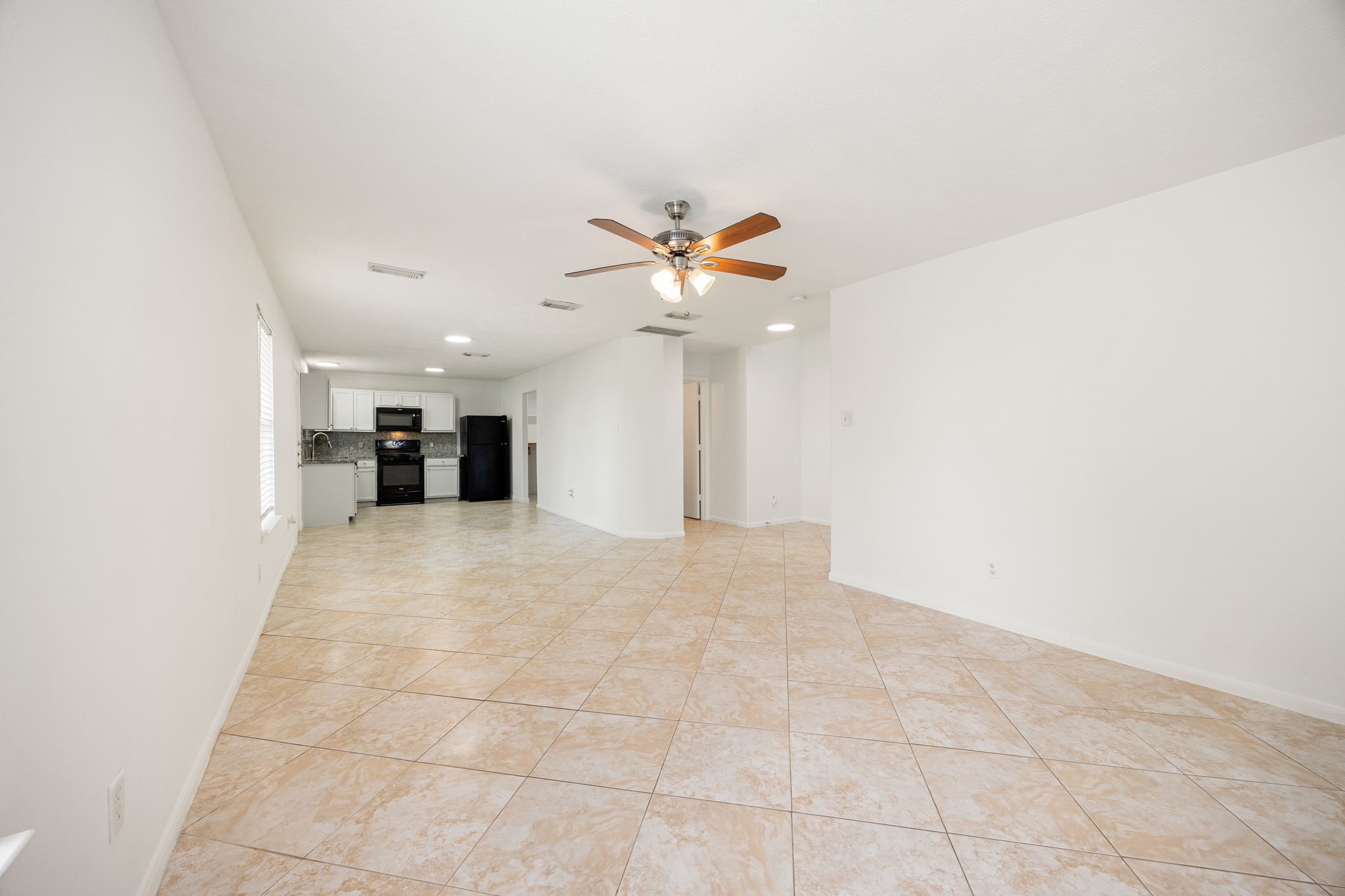 1930 Emerald Pathway Drive Spring, TX 77388 - Photo 6 of 38