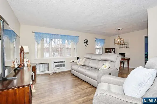 $389,000 | 550 Fairview Avenue, Unit 308, Westwood, NJ 07675