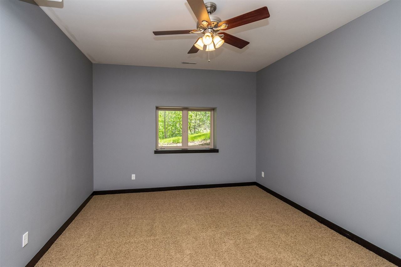 647 Green Ridge Road Lisbon, IA 52253 - Photo 35 of 37 Gallery Image 35