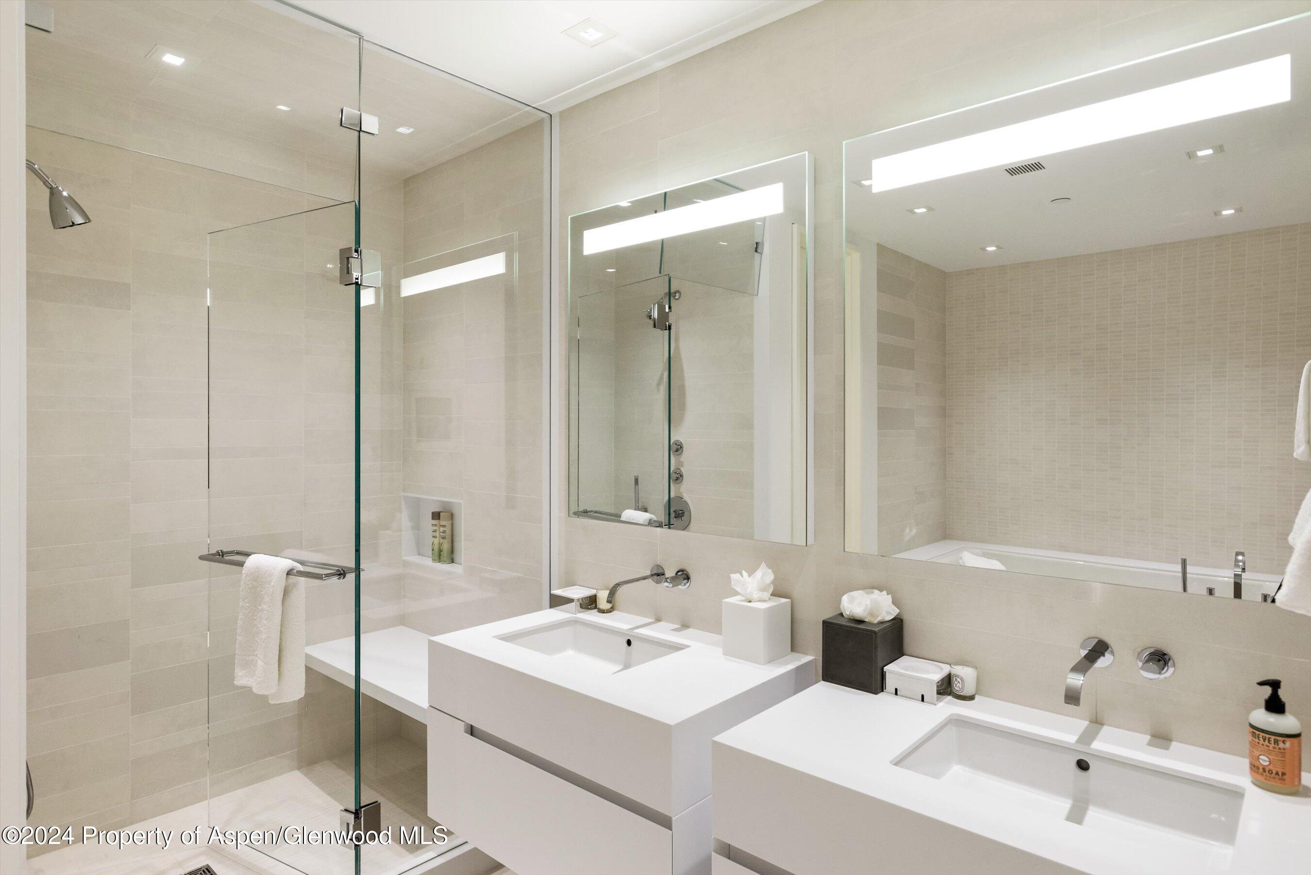 605 West Bleeker Street Aspen, CO 81611 - Photo 23 of 27 Guest Bathroom