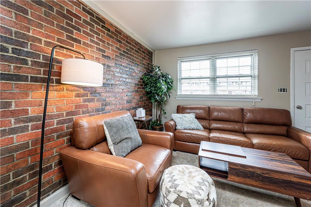 384 Northgate Drive, Unit T Apollo, PA 15613 - Photo 4 of 26