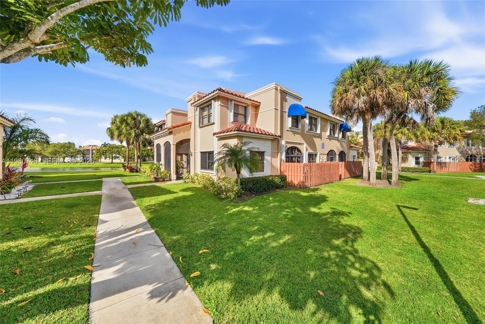 567 Racquet Club Road, Unit 18 Weston, FL 33326 - Photo 9 of 36