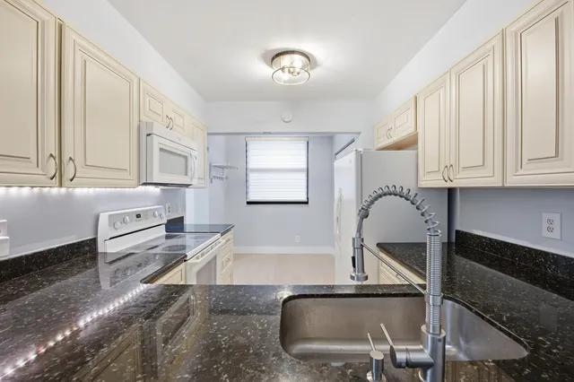 $2,450 | 2070 Homewood Boulevard, Unit 3150, Delray Beach, FL 33445