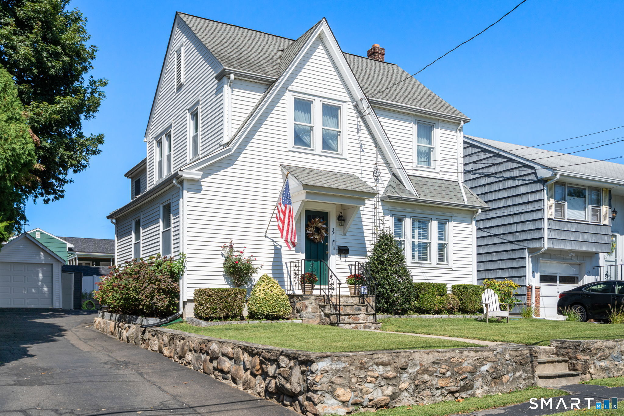 37 Uncas Road Stamford, CT 06902 - Photo 1 of 39 Gallery Image 1