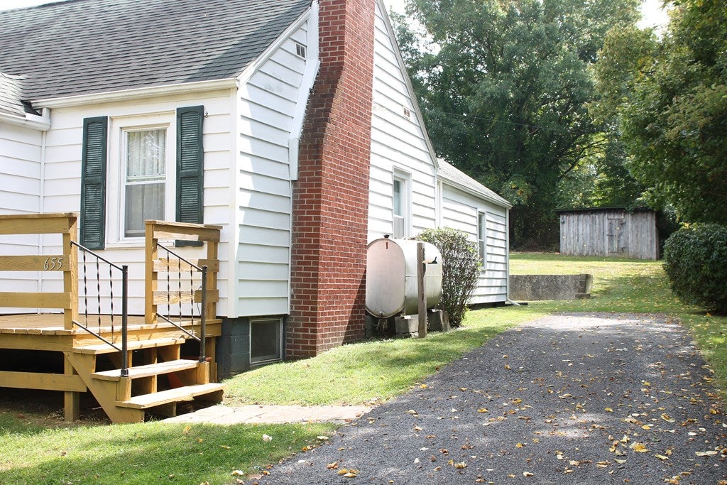 655 Glendale Road Galax, VA 24333 - Photo 4 of 45 Gallery Image 4