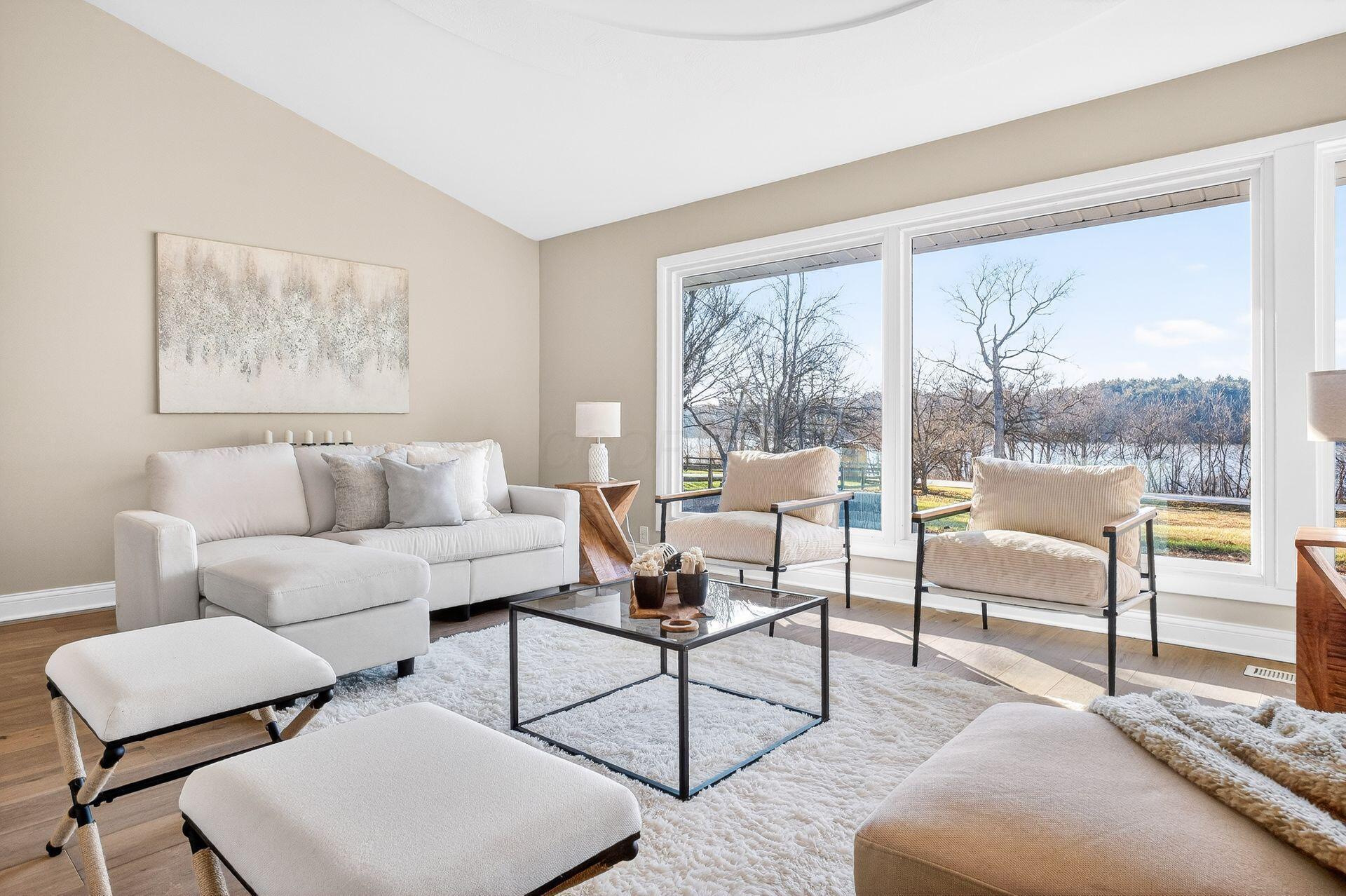 7321 Riverside Drive Powell, OH 43065 - Photo 4 of 50 012_7ff0_i 7231 Riverside 018