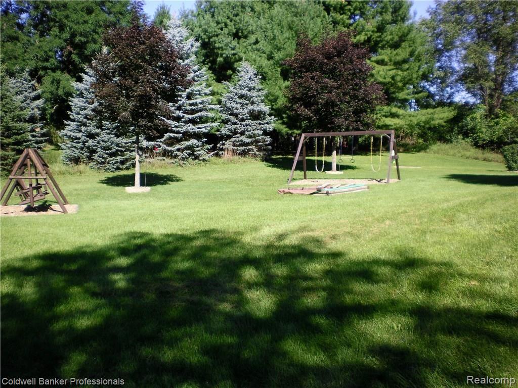 11270 Furbush Road Holly, MI 48442 - Photo 27 of 44 11270 Furbush 028.JPG