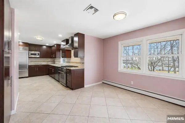 $9,500 | 682 Floyd Street, Englewood Cliffs, NJ 07632