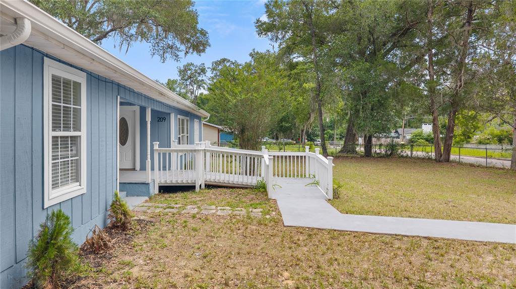 209 Southeast 47th Street Gainesville, FL 32641 - Photo 6 of 45