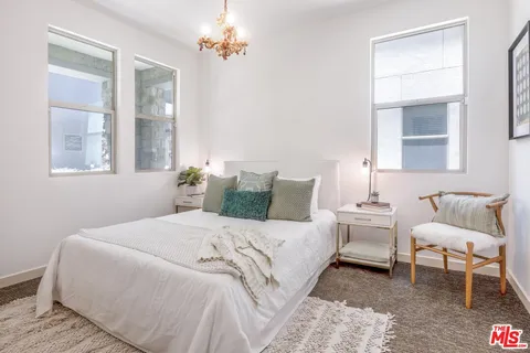 $899,000 | 19508 Empire Lane, Northridge, CA 91324