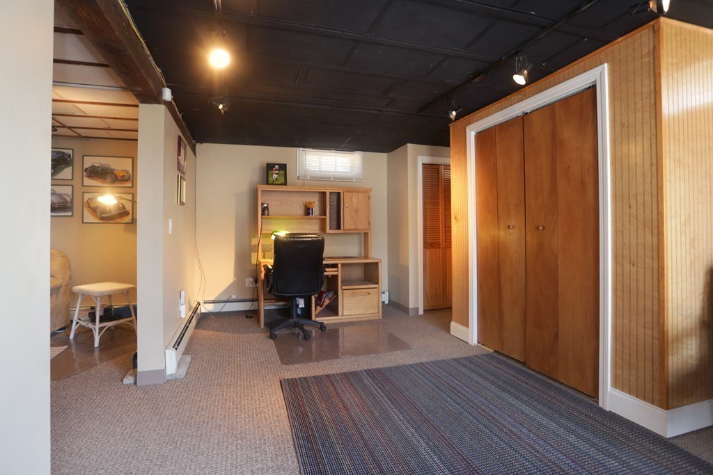 135 Whitehall Road Amesbury, MA 01913 - Photo 17 of 27 Gallery Image 17