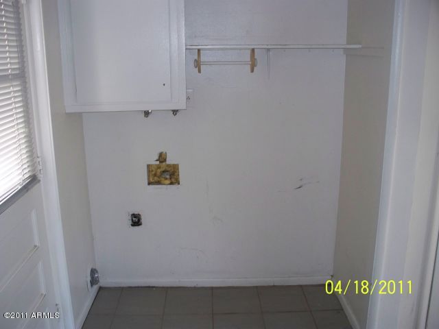 1005 West Elna Rae Street Tempe, AZ 85281 - Photo 12 of 12 laundry