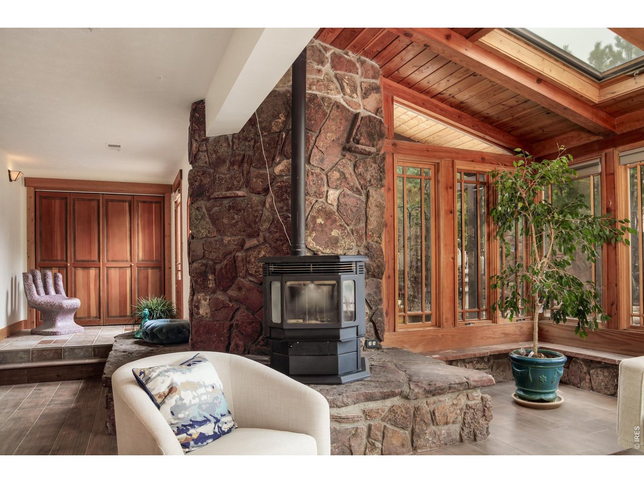 655 Kiowa Road Lyons, CO 80540 - Photo 7 of 49