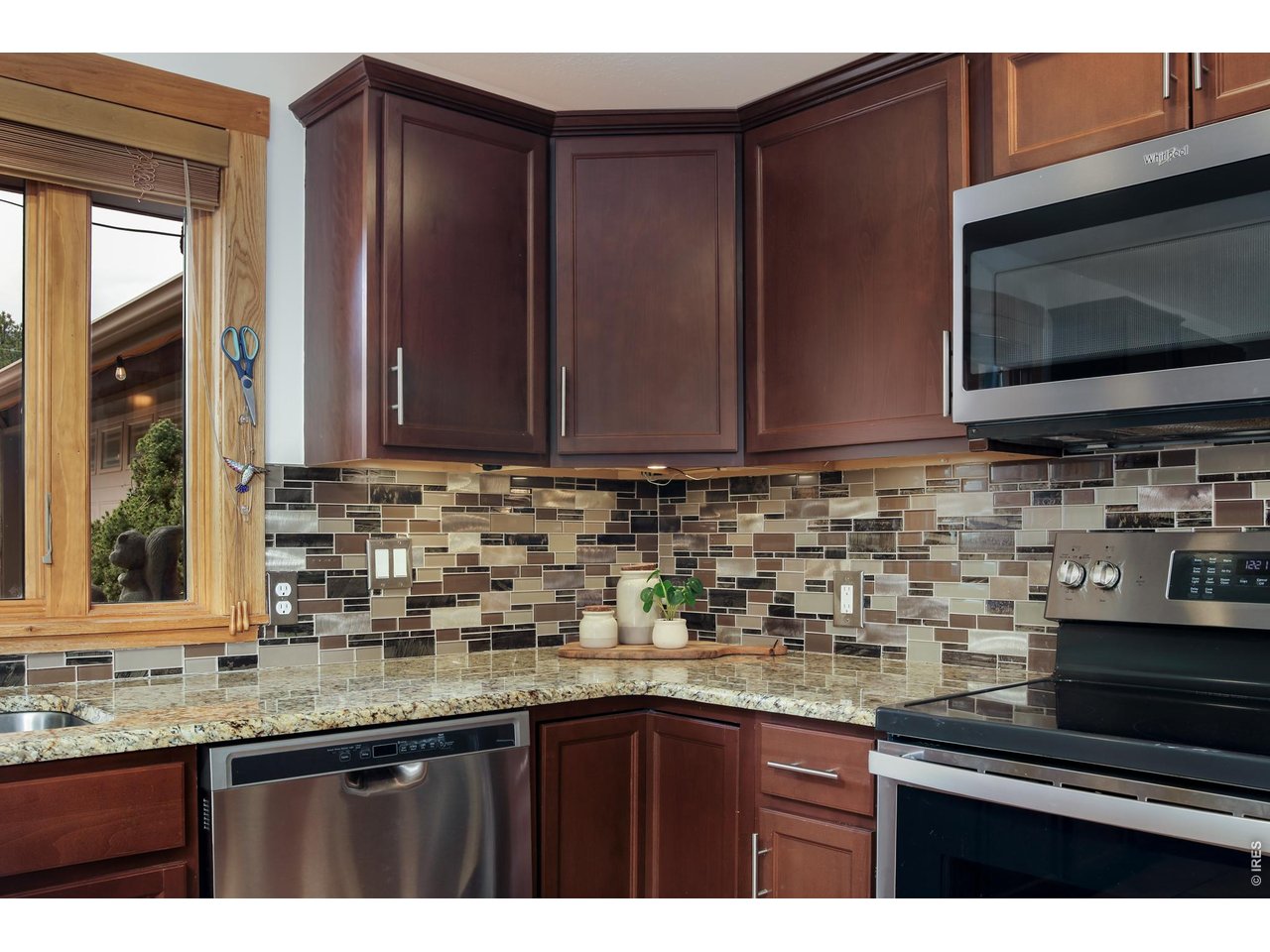 655 Kiowa Road Lyons, CO 80540 - Photo 8 of 49