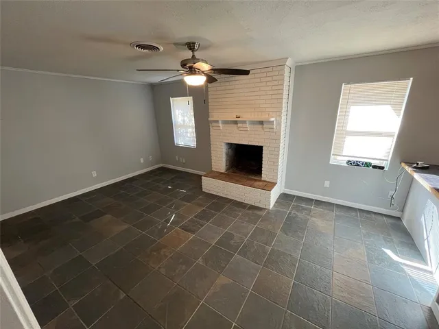 $1,500 | 2121 Cliff Park, Fort Worth, TX 76134