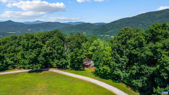 $1,199,000 | 355 Dyson Road, Amherst, VA 24521