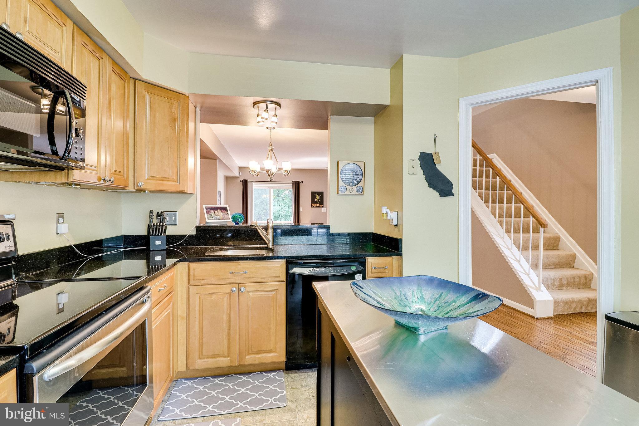 8569 Springfield Oaks Drive Springfield, VA 22153 - Photo 13 of 51 Gallery Image 13