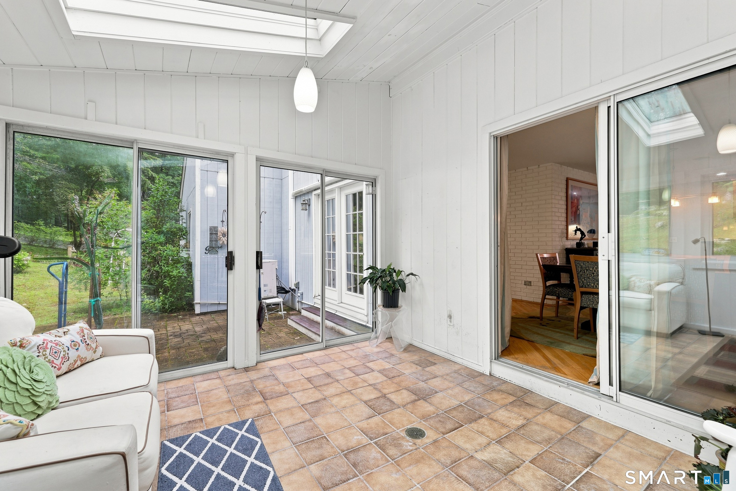 2004 Boston Post Road Guilford, CT 06437 - Photo 11 of 40 Gallery Image 11