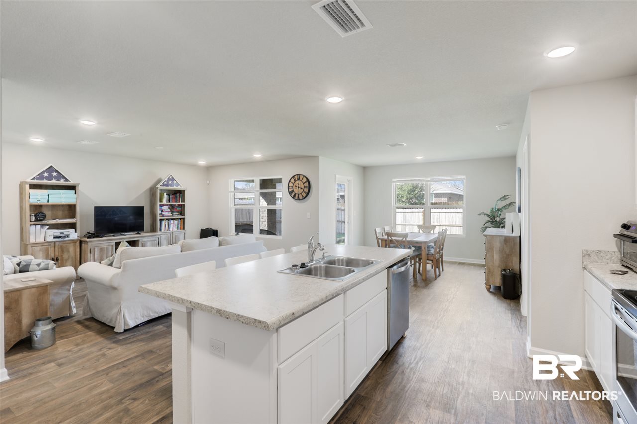 1454 Majesty Loop Foley, AL 36535 - Photo 6 of 19