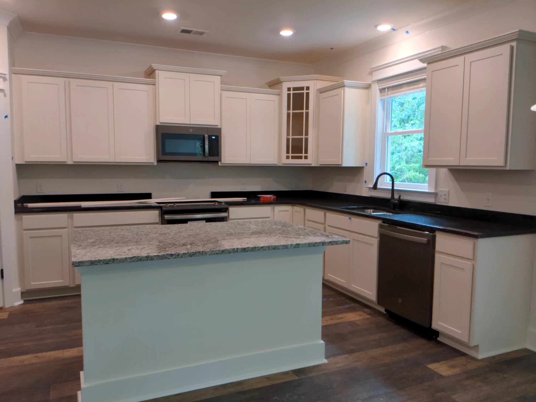 2014 Tacoma Circle Ridgeville, SC 29472 - Photo 2 of 3 Kitchen