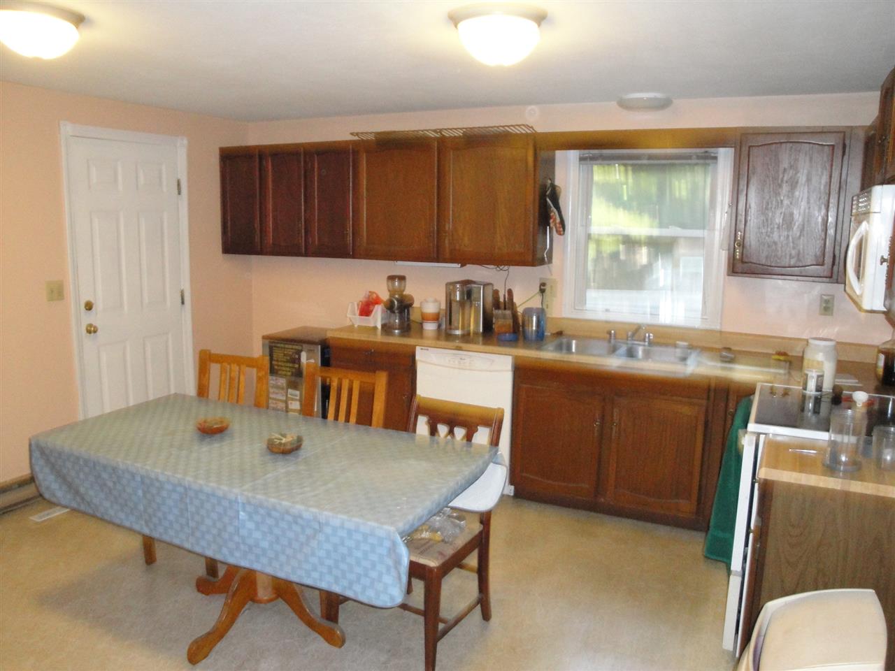 197 N Road Sandown, NH 03873 - Photo 2 of 20