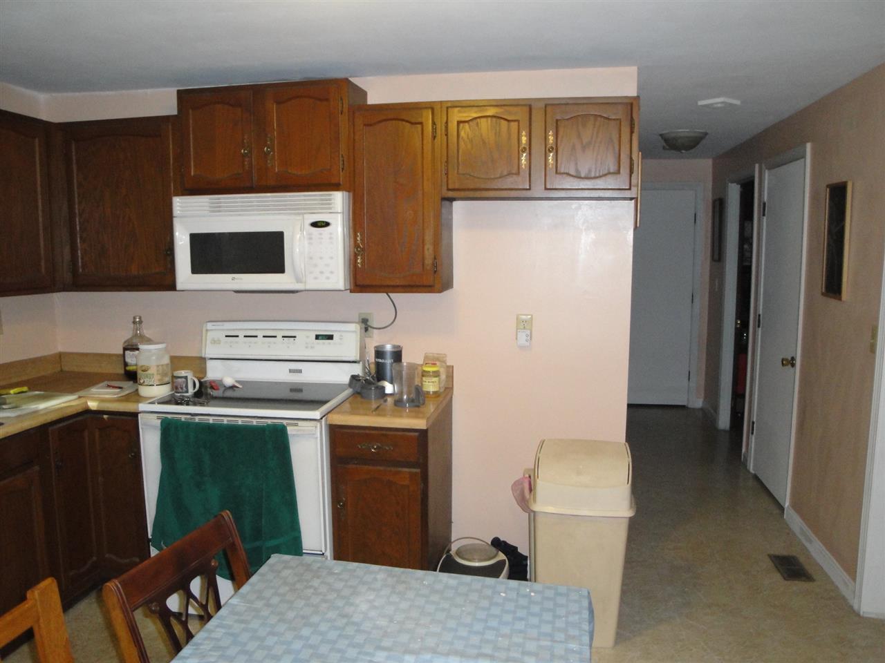 197 N Road Sandown, NH 03873 - Photo 3 of 20