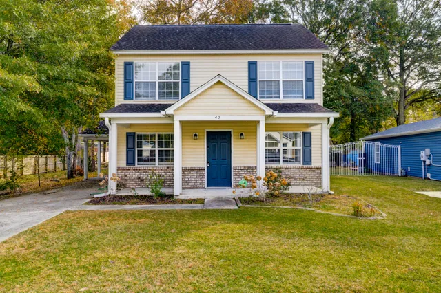 $489,000 | 42 Woodleaf Court, Charleston, SC 29407