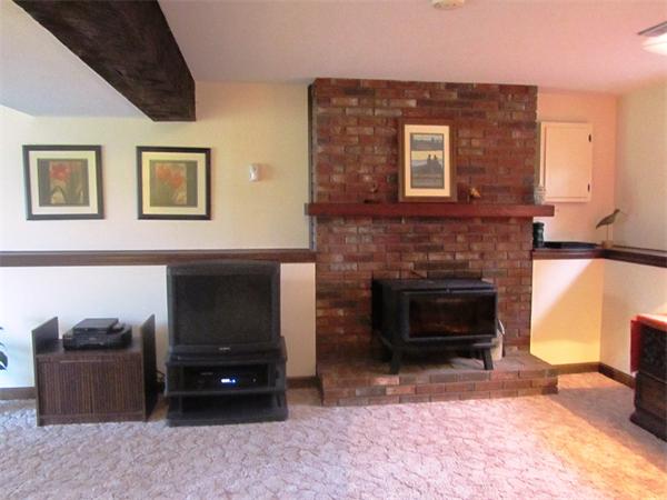 104 Meadowbrook Road Chelmsford, MA 01863 - Photo 9 of 10