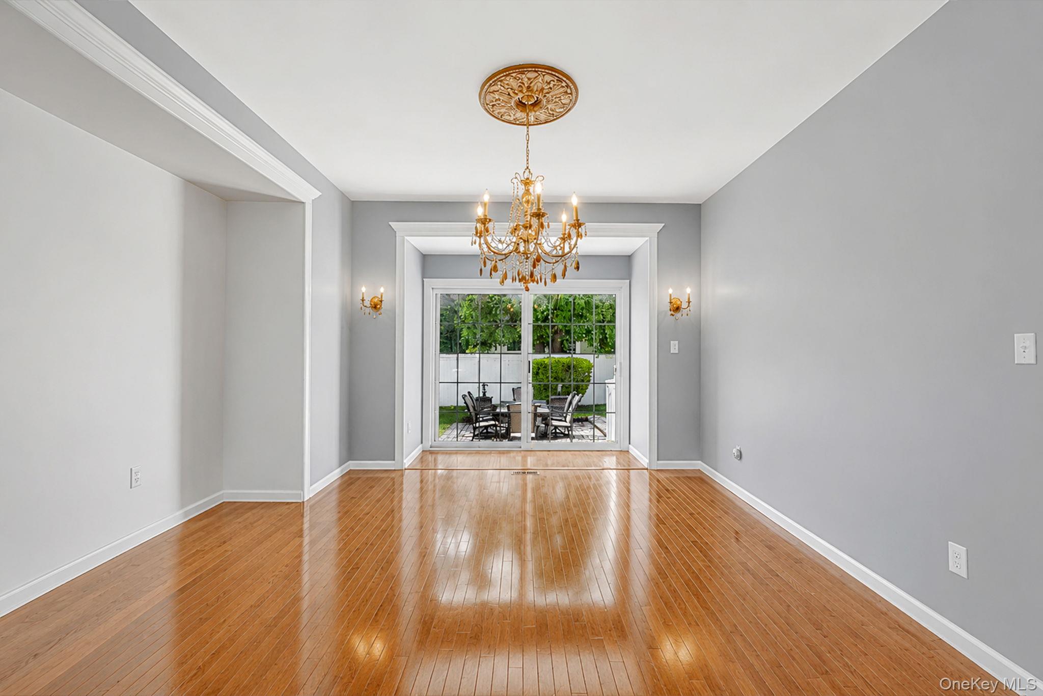 101 Raspberry Court Melville, NY 11747 - Photo 11 of 44