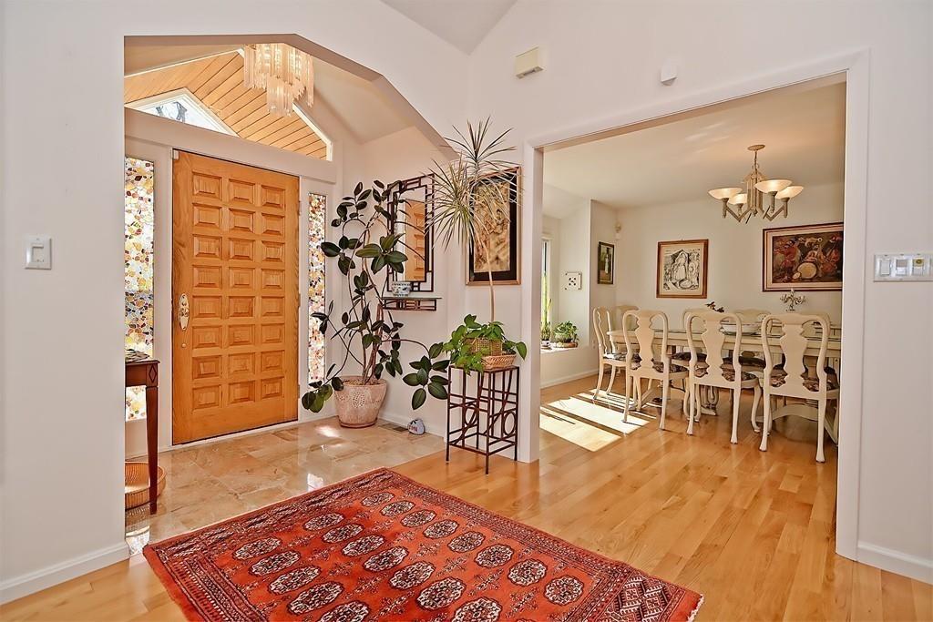 53 Magnolia Road Sharon, MA 02067 - Photo 3 of 41