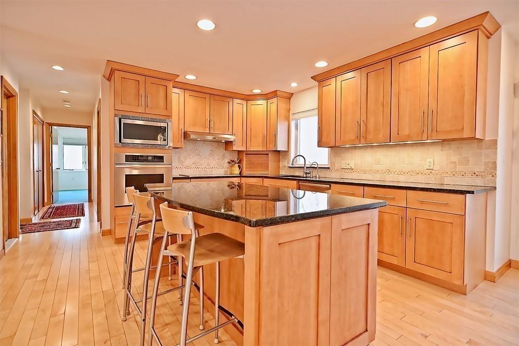 53 Magnolia Road Sharon, MA 02067 - Photo 9 of 41