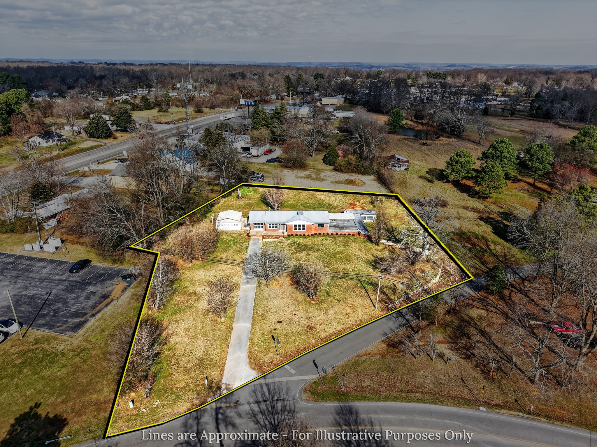 8 East Prospect Road Fayetteville, TN 37334 - Photo 36 of 42 wooden view of swimming pool